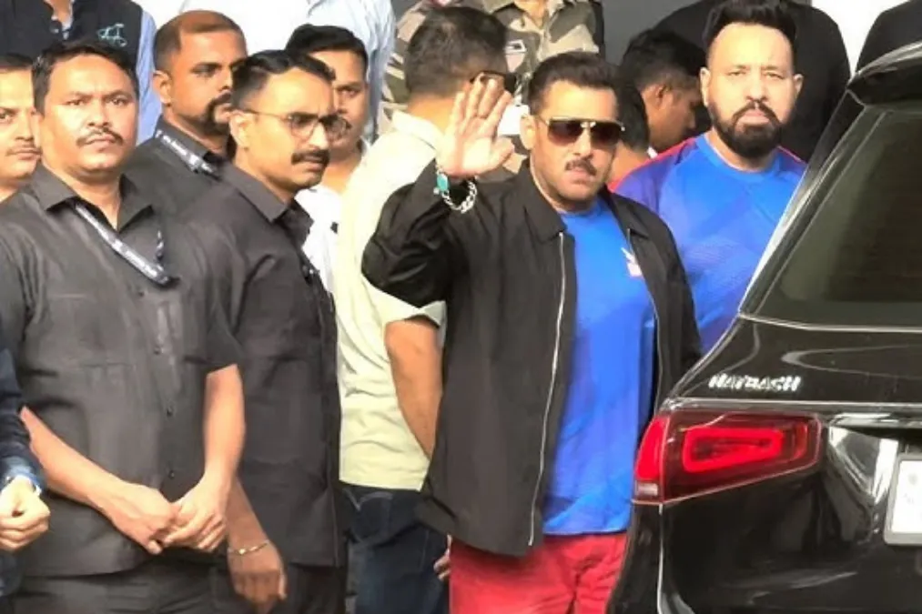 Salman Khan In Surat